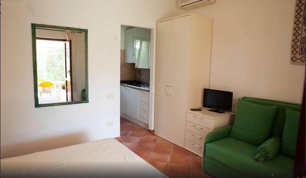 Villaggio Piscina Rei Monte Nai Zimmer foto